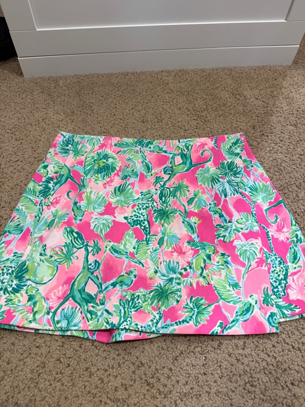 Women’s Lilly Pulitzer Hot Pink Tropical Print Mini Skort, size 12